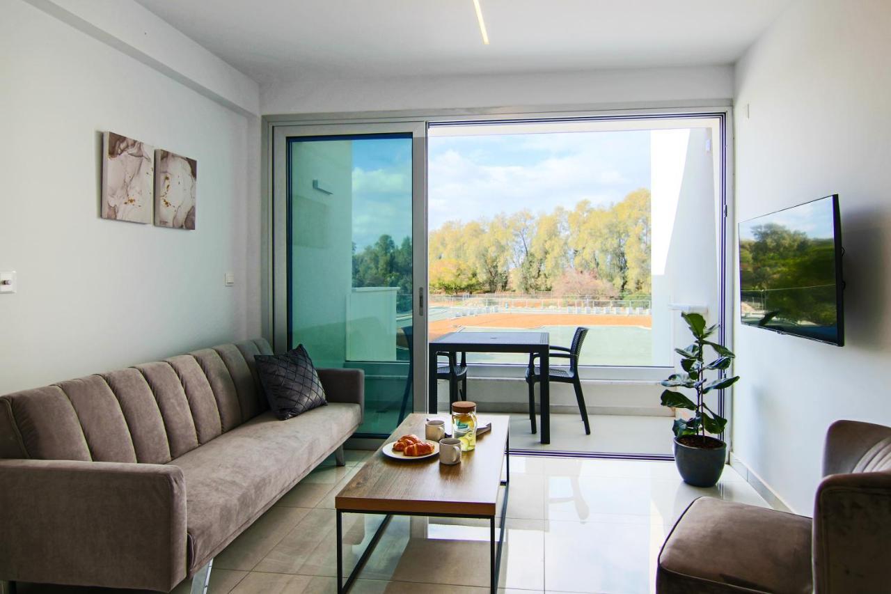 Ferienwohnung Phaedrus Living - Seaside Executive Flat Harbour 202 Paphos Exterior foto