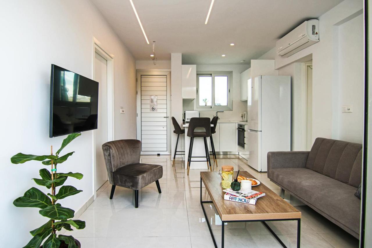 Ferienwohnung Phaedrus Living - Seaside Executive Flat Harbour 202 Paphos Exterior foto